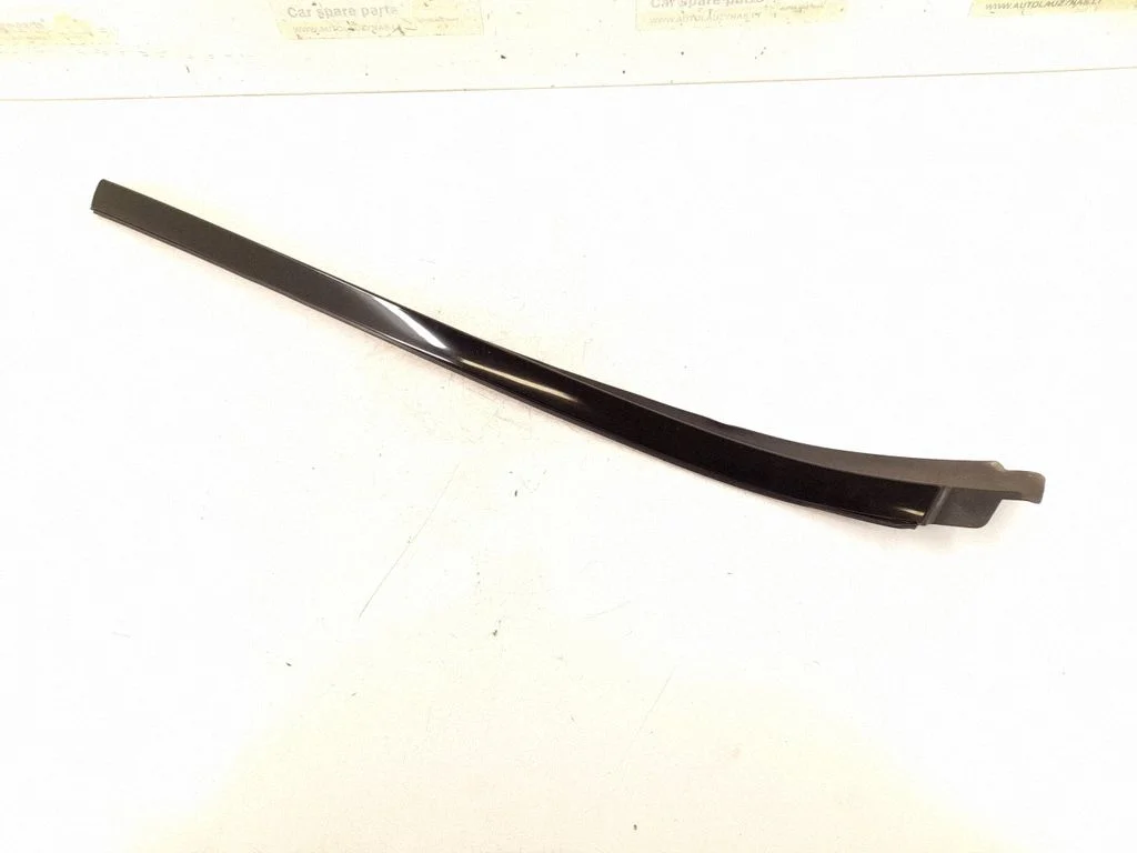 Windshield trim – Mercedes-Benz E-Class W213 (2016-)