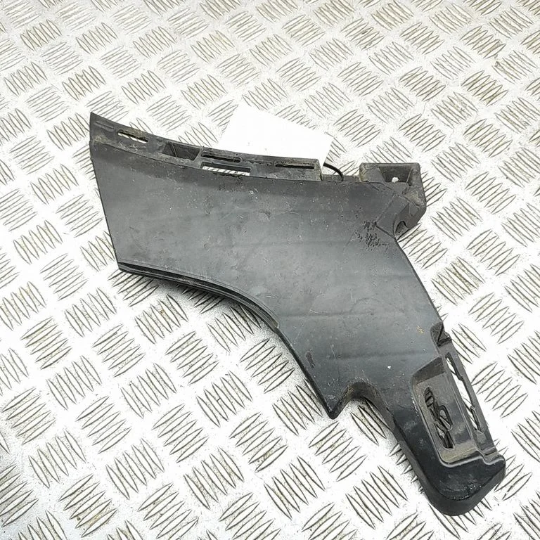 Priekšējā bampera turētājs A2538858903