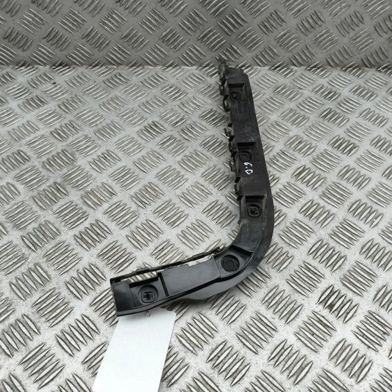 Aizmugurējā bufera turētājs 175709800D