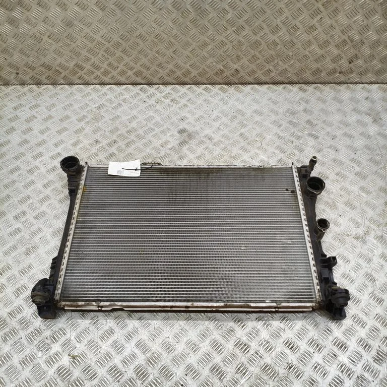 Dzesēšanas šķidruma radiators A0995002703