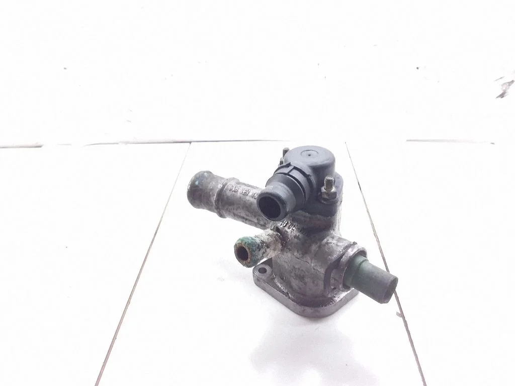 Termostaat / termostaadi korpus 038121133A