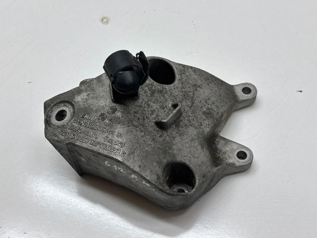 Engine mounting bracket – BMW 7 Series G11 G12 (2015-2022)