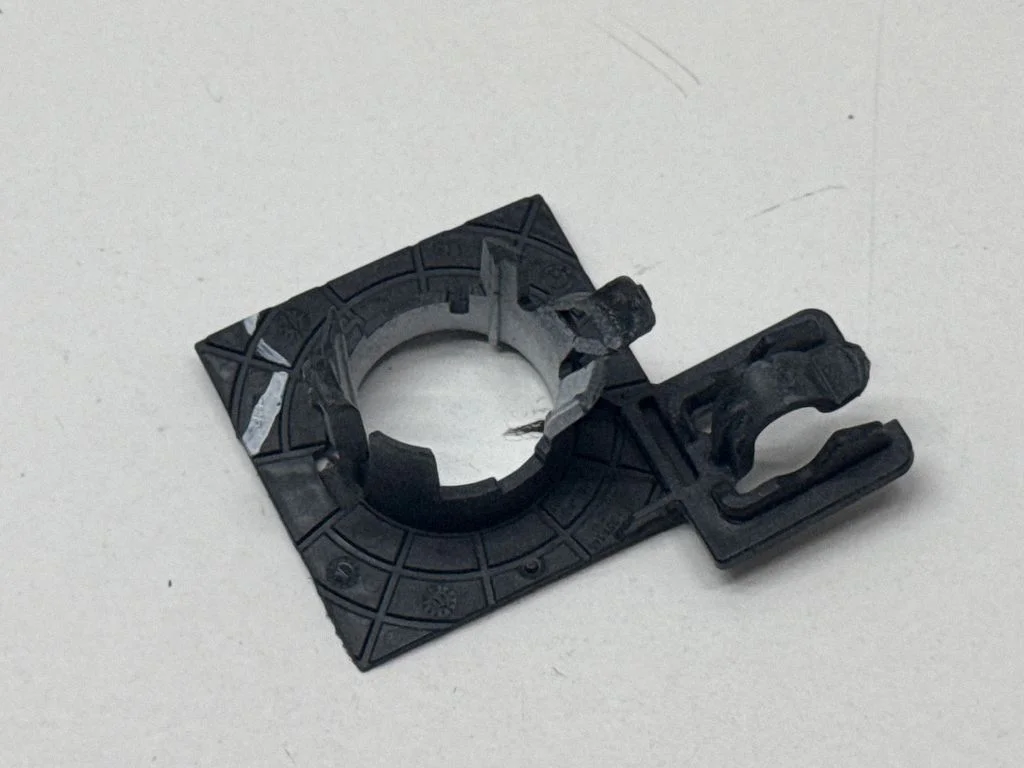 Rear parking sensor holder (PDC) 7357145
