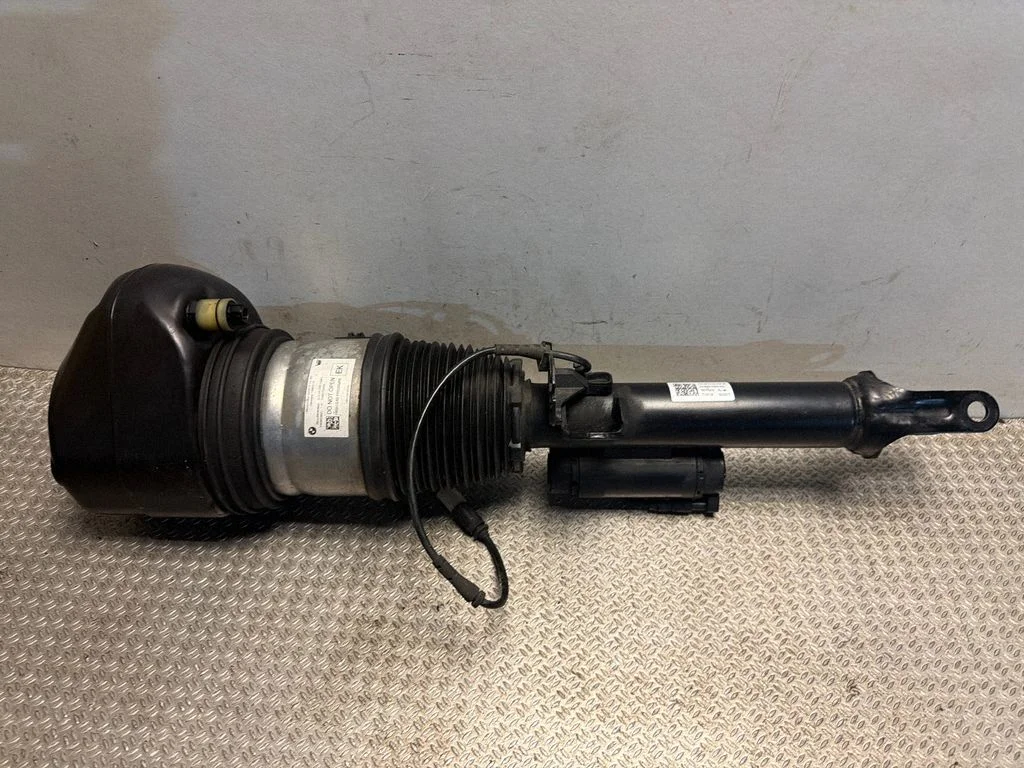 Air suspension front shock absorber 77687755305