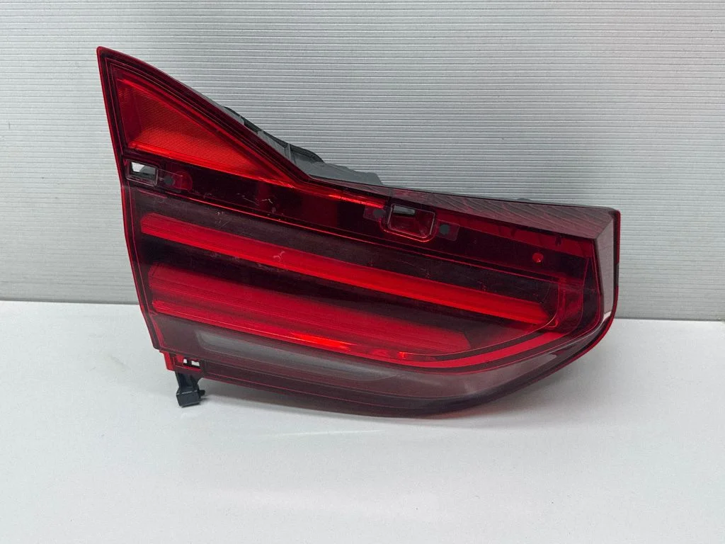 Tailgate rear/tail lights 7342969