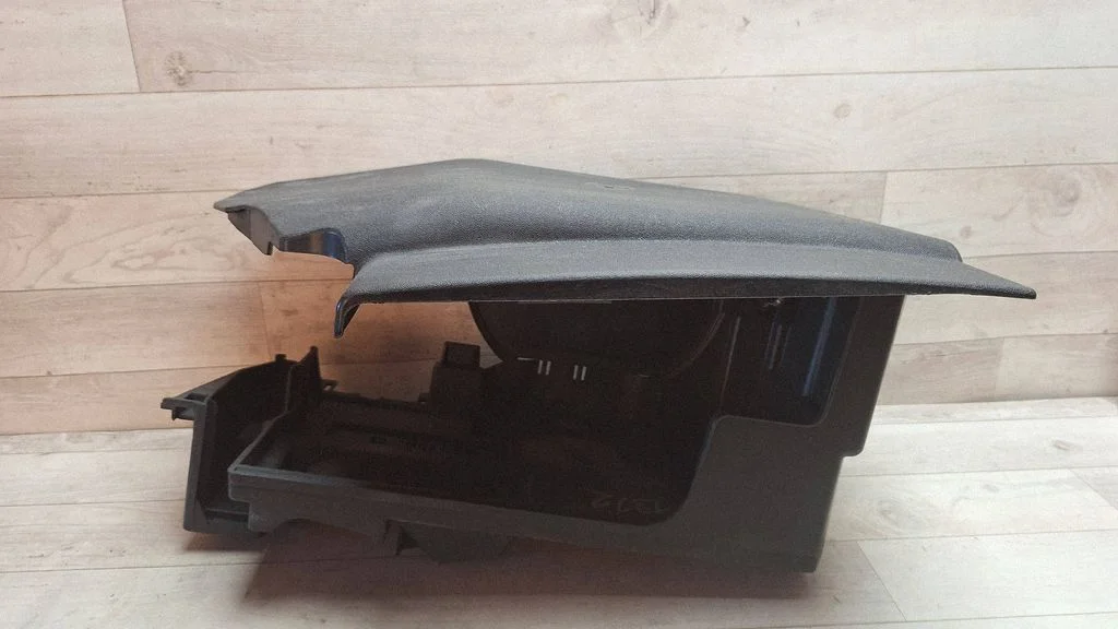 Aku kast – Opel Vectra C (2002-2005)