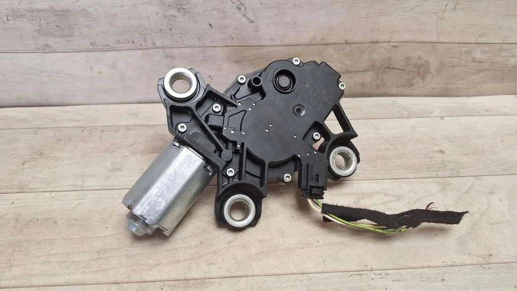 Rear window wiper motor – Citroen C4 Grand Picasso (2007-2013)