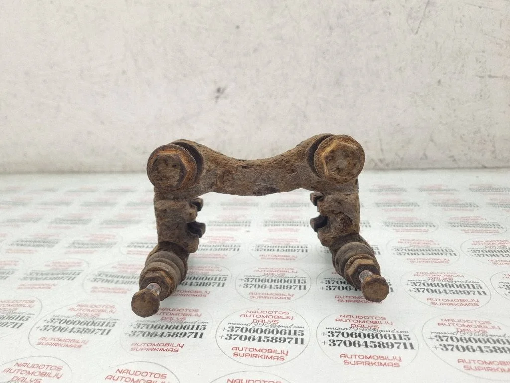 Brake caliper pad carrier rear
