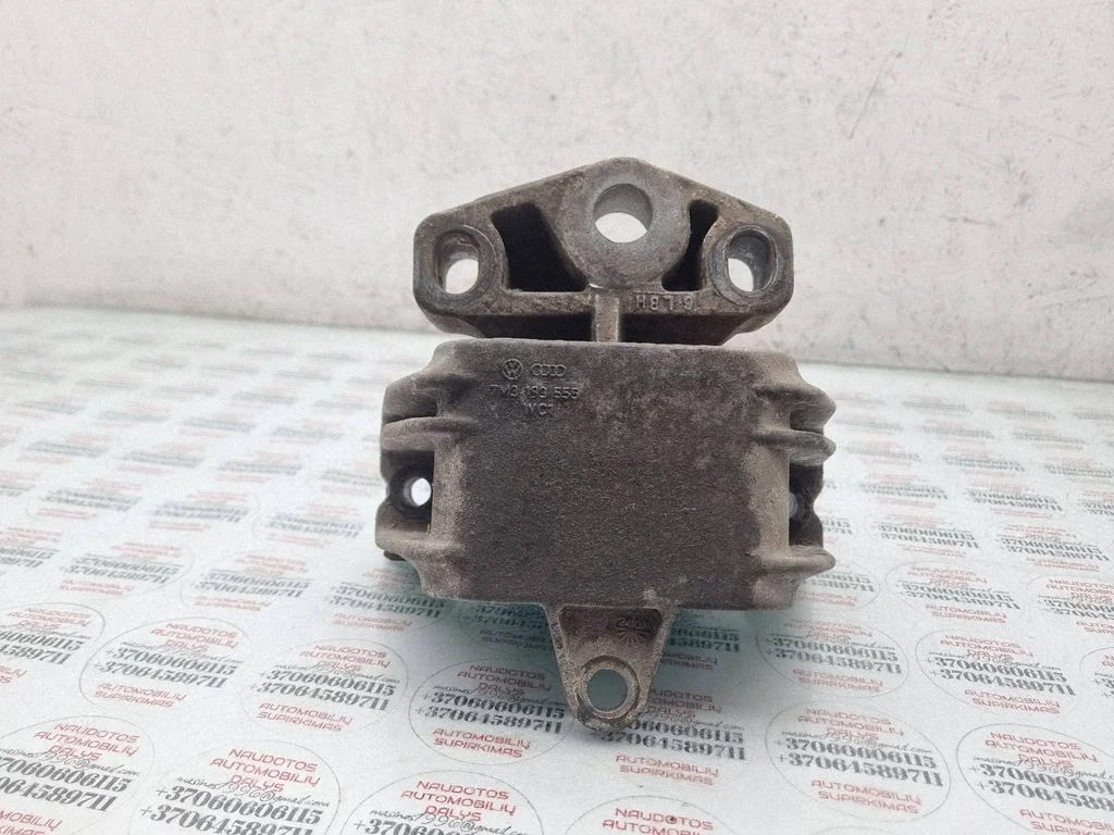 Gearbox mount 7M3199555