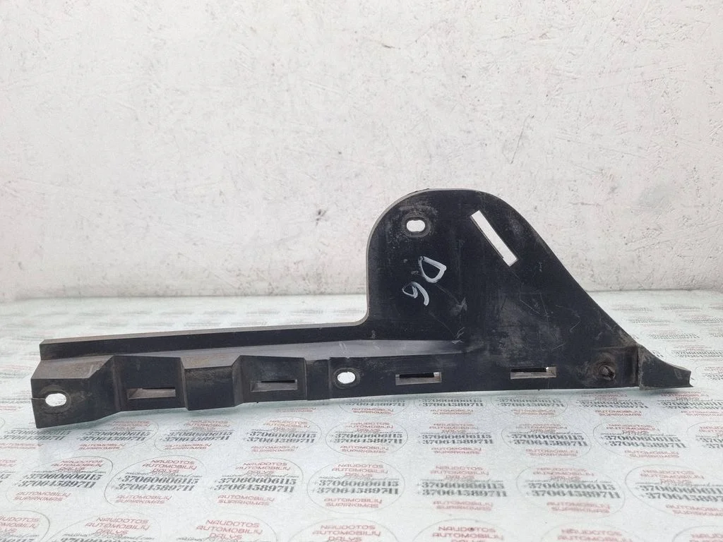 Rear bumper mounting bracket 7M3807394