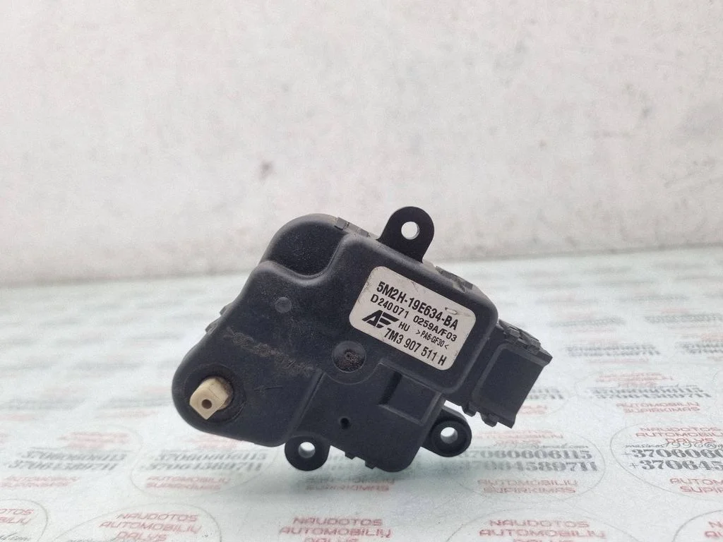 Air flap motor/actuator 7M3907511H
