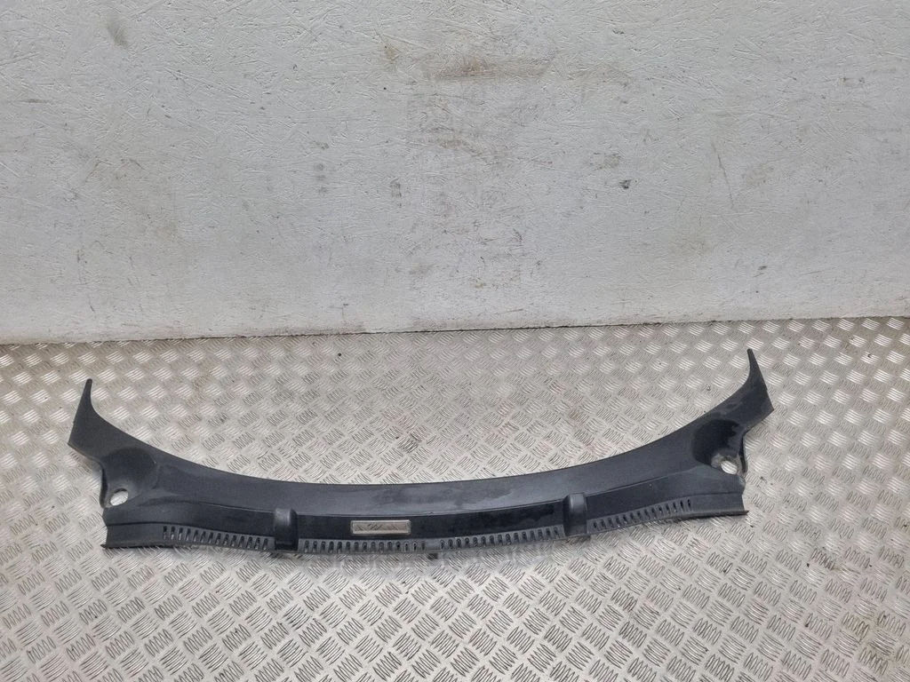 Wiper trim 7M3819413