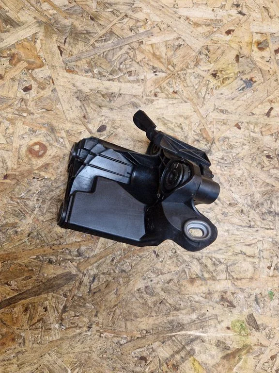 ABS pump bracket – Mercedes-Benz E-Class W212 (2009-2016)