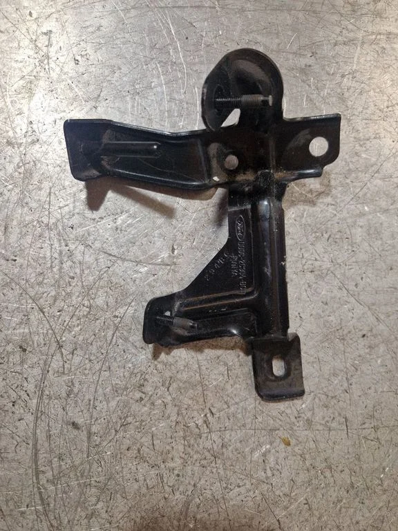 ABS pump bracket – Ford Mondeo MK V (2014-)