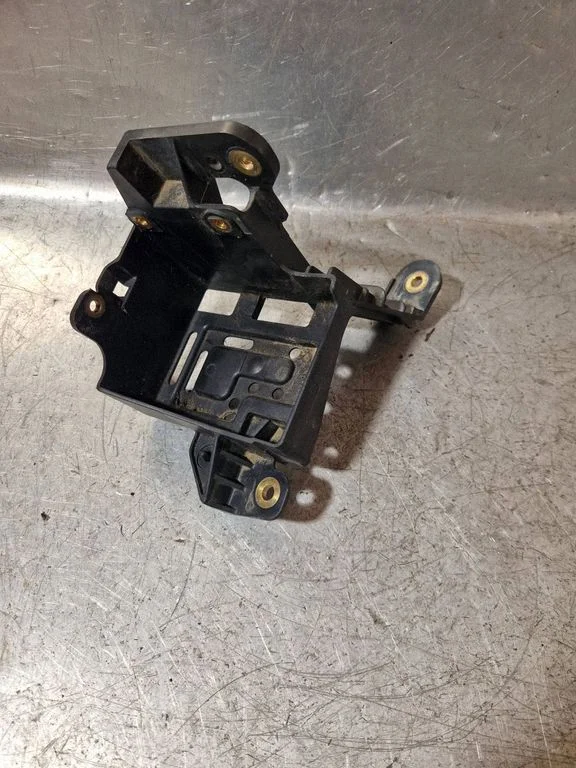 ABS pump bracket – Opel Zafira B (2005-2014)