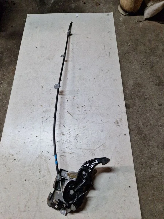 Handbrake/parking brake lever assembly – Lexus RX 450H (2016-)