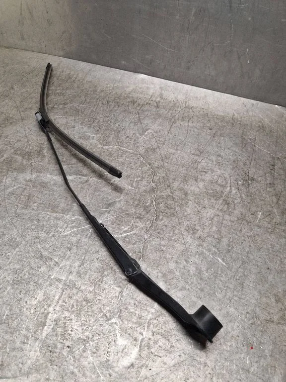 Front wiper blade arm – Ford Transit Custom (2013-2023)