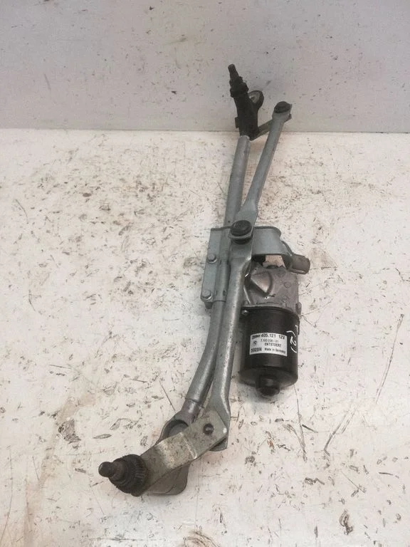 Front wiper linkage – BMW 1 Series E81 E87 (2004-2011)