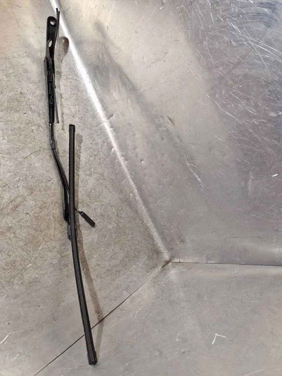 Windshield/front glass wiper blade 9639408980