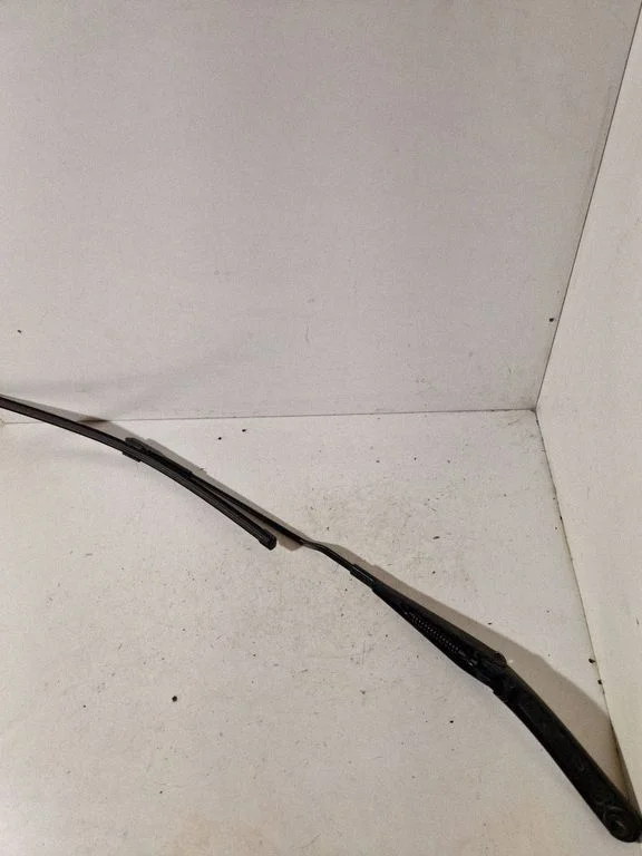 Windshield/front glass wiper blade – Audi A4 Allroad B8 (2008-2016)