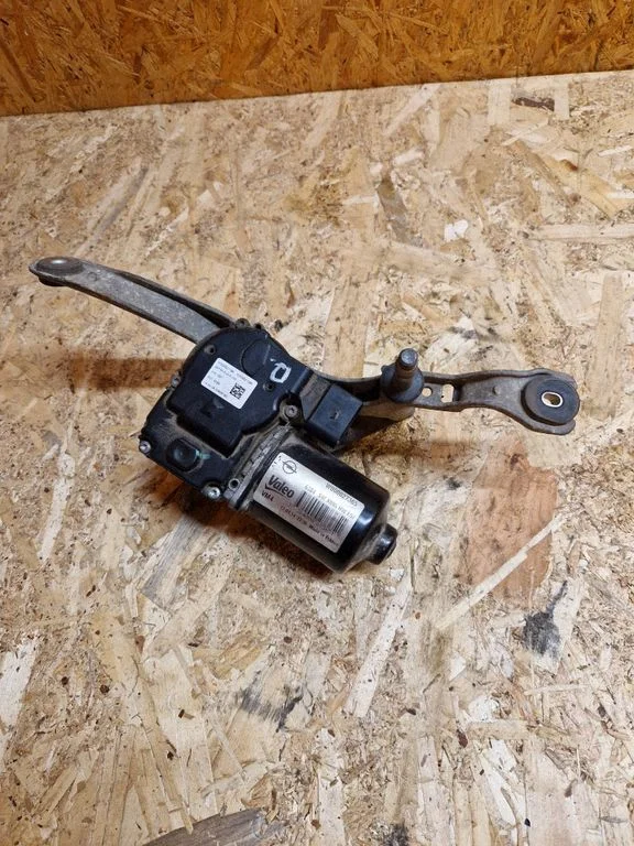 Wiper motor – Opel Zafira C (2011-2019)