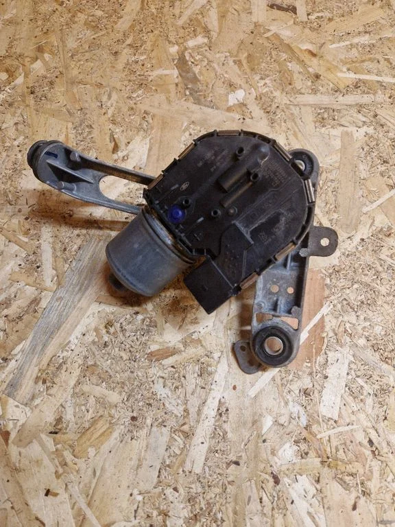 Wiper motor – Ford Focus (2010-2017)