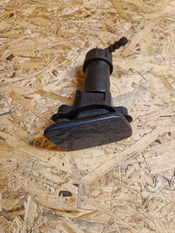 Headlight washer spray nozzle 07201607061