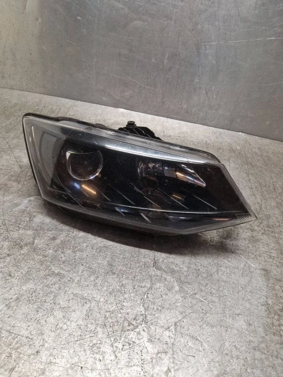 Reflektor – Skoda Fabia Mk3 (NJ) (2015-2021)