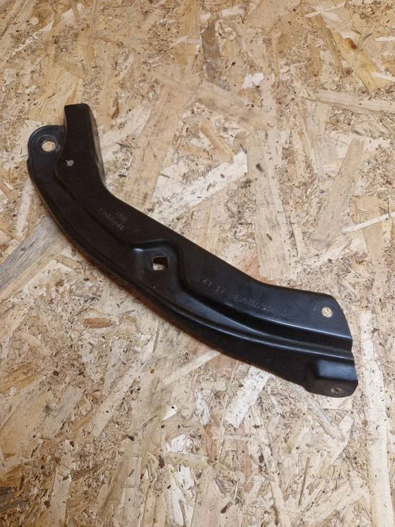 Headlight/headlamp mounting bracket 6V0805932