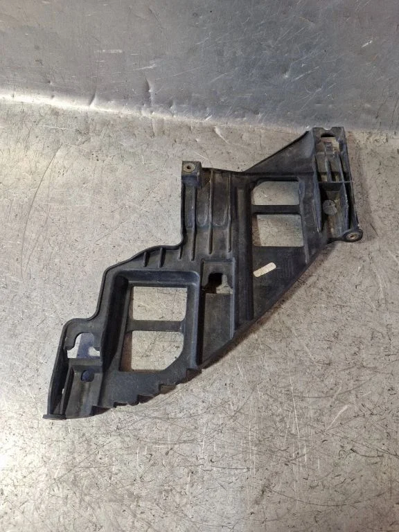 Headlight/headlamp mounting bracket 5K0807227A