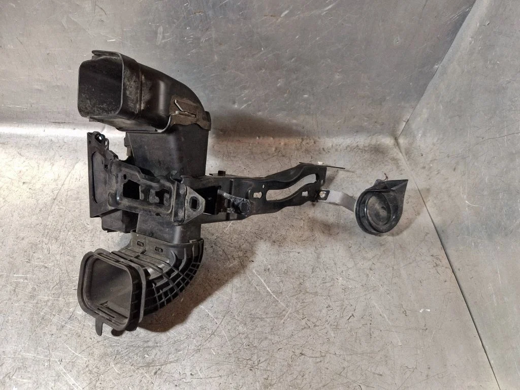 Headlight/headlamp mounting bracket 170238