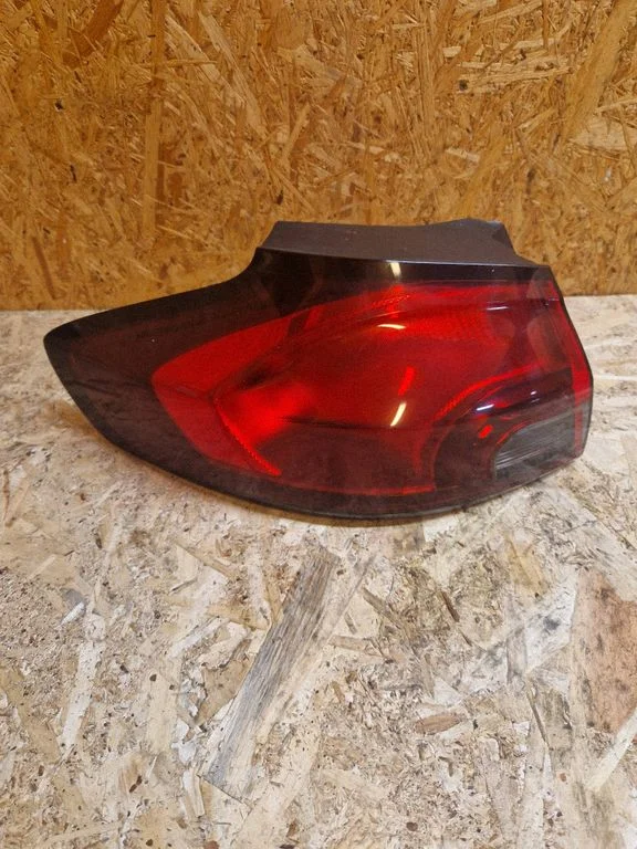 Rear/tail lights 39033312