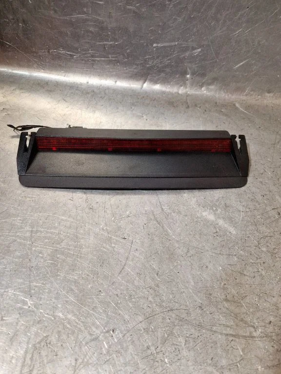 Third/center stoplight – Volkswagen Passat CC (2008-2016)