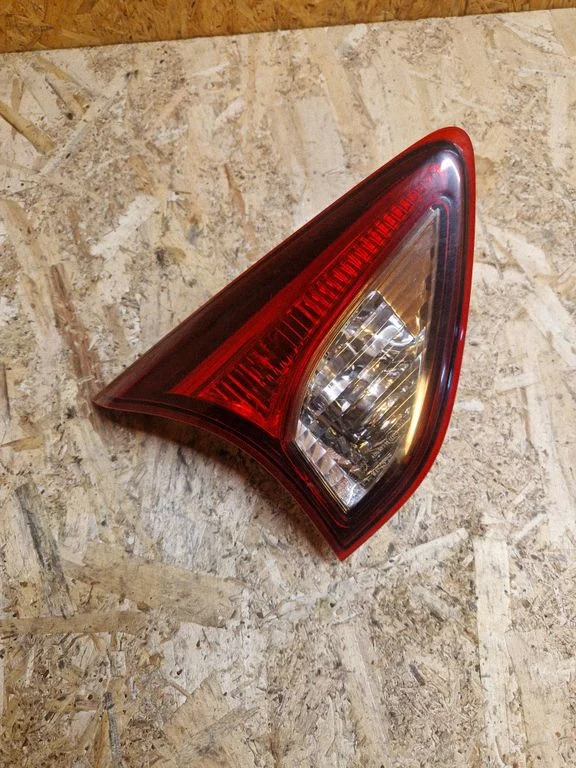Tailgate rear/tail lights KD53513G0