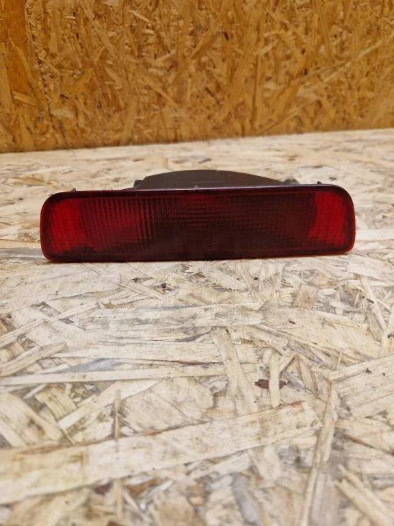 Rear fog light – Nissan Juke I F15 (2010-2018)