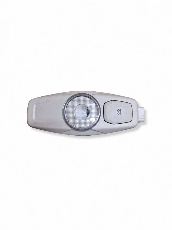 Tagaistmete valgustustuli DS7A13776