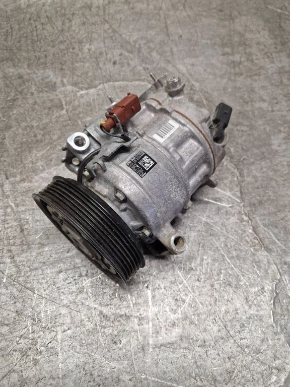 Sprężarka klimatyzacji 5WA816803A