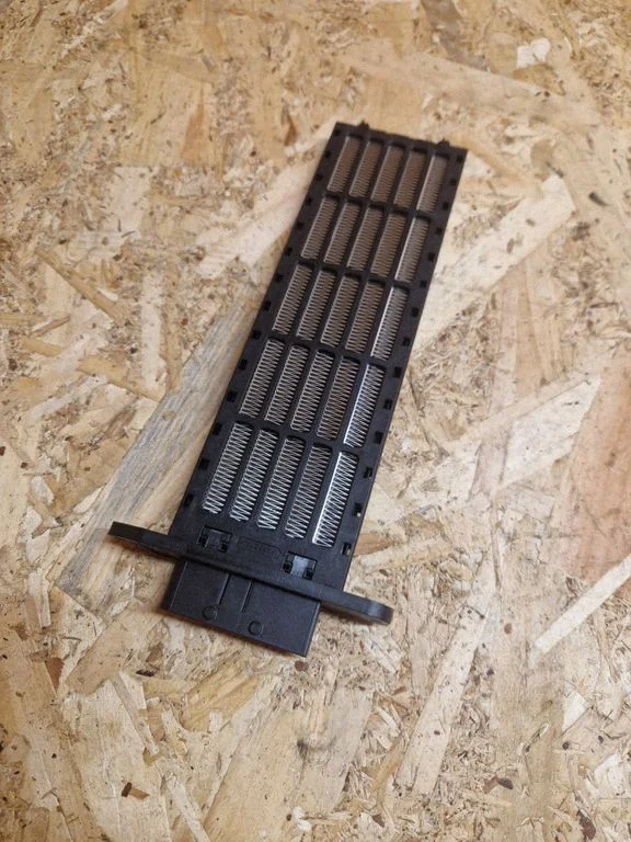 Elektriline salongi küttekeha radiaator DG9H18D612AB