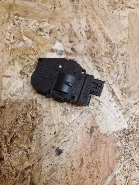 Air flap motor/actuator T944554A