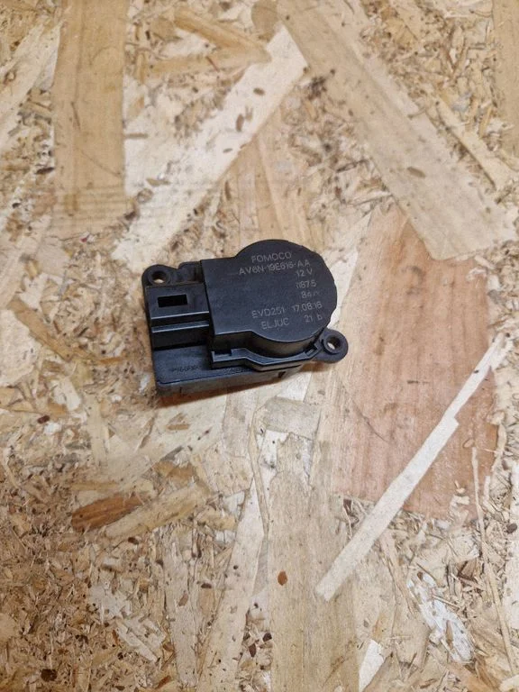 Air flap motor/actuator – Ford Focus (2010-2017)