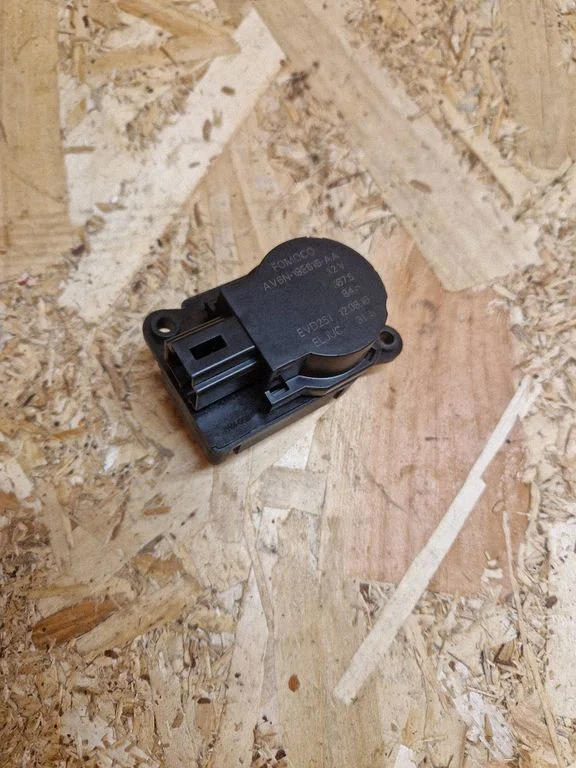 Air flap motor/actuator – Ford Focus (2010-2017)