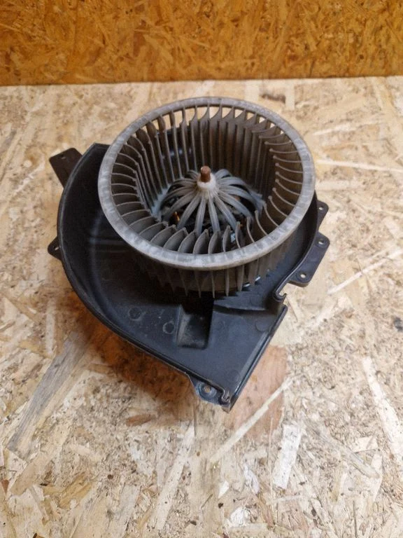 Salongipuhur 6R1819015A