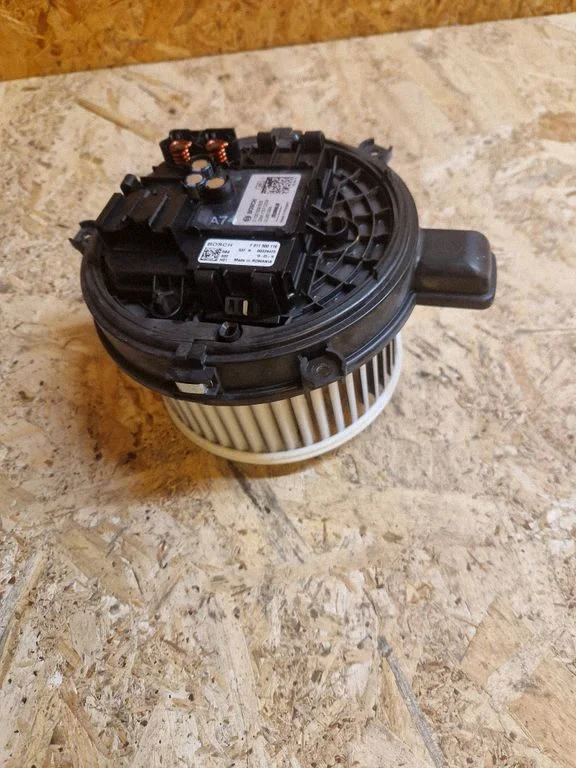 Heater fan/blower 0130309503
