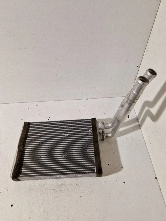 Salongi küttekeha radiaator – Audi A4 Allroad B8 (2008-2016)