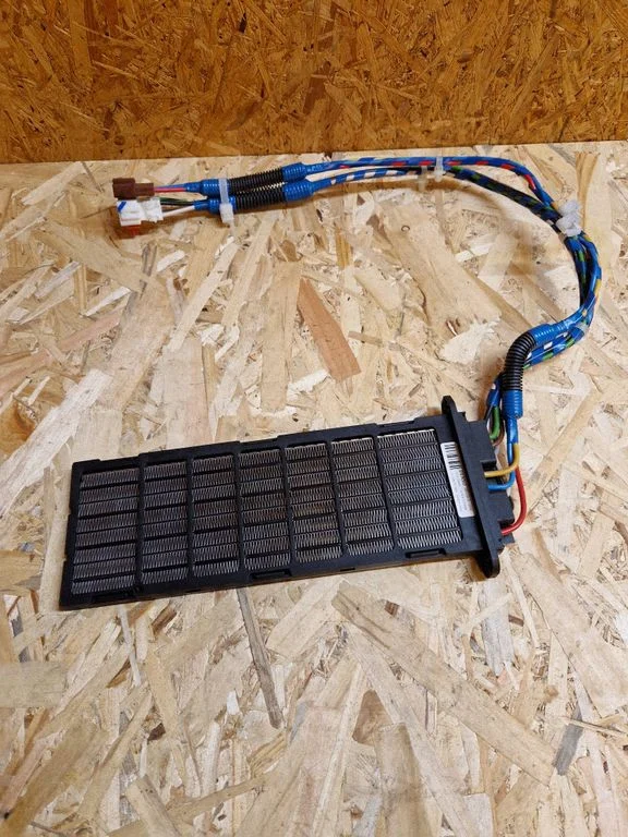 Elektriline salongi küttekeha radiaator – Honda CR-V (2013-2016)