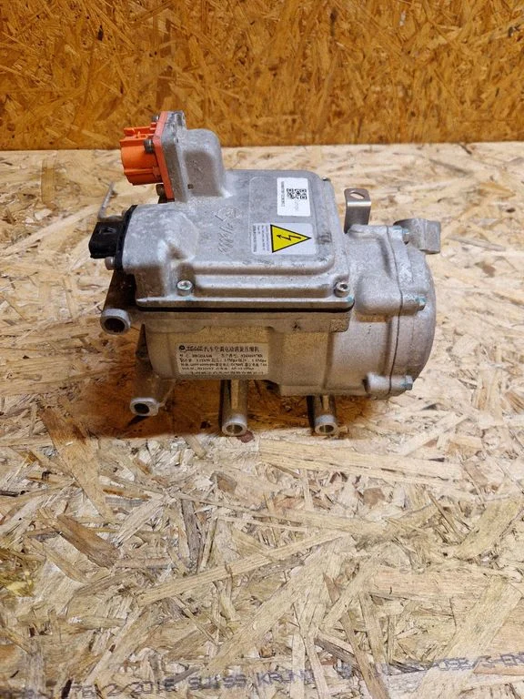 Air conditioning (A/C) compressor (pump) 926006978R