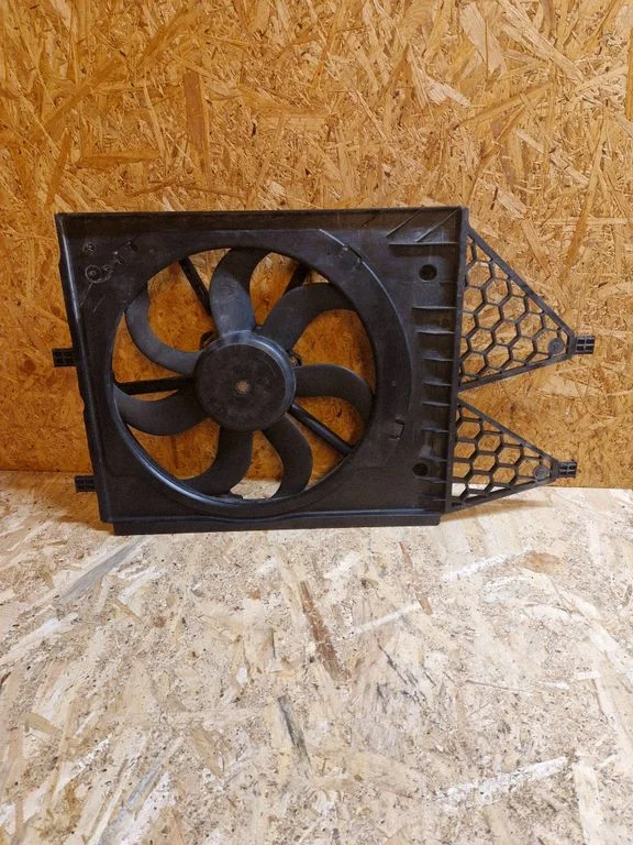 Radiator cooling fan shroud – Volkswagen Polo V 6R (2009-2017)