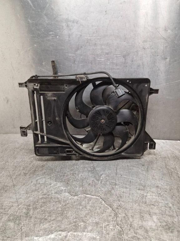 Radiator cooling fan shroud CV618C607VB