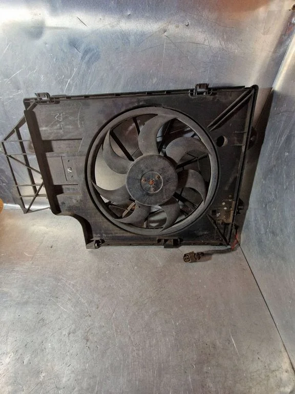 Elektriline radiaatori jahutusventilaator – Volkswagen Transporter - Caravelle T5 (2003-2015)