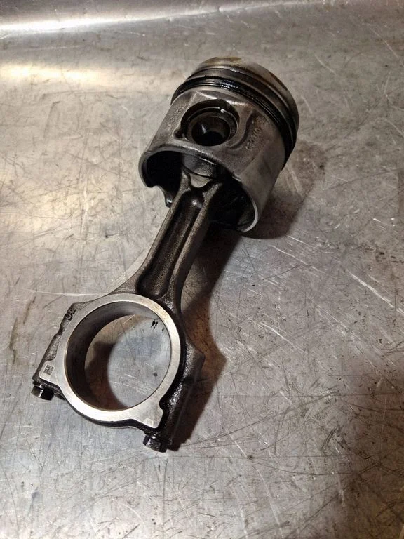 Piston – Nissan NV300 (2016-)